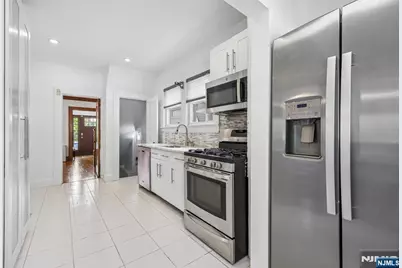 47 Kearney Street, Lyndhurst Township, NJ 07071 - Photo 11