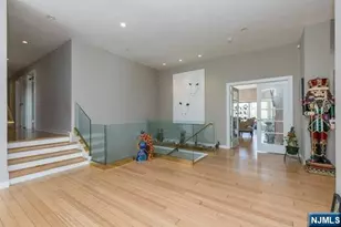 192 Stonehurst Dr, Tenafly, NJ 07670 - Photo 3