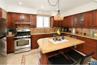 1611 82nd Street, North Bergen, NJ 07047 - Photo 7