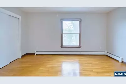44 Newcomb Road 1 Fl #1 FL, Tenafly, NJ 07670 - Photo 5