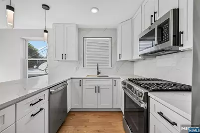 62 Hillside Avenue 1 #1, Newark, NJ 07108 - Photo 5
