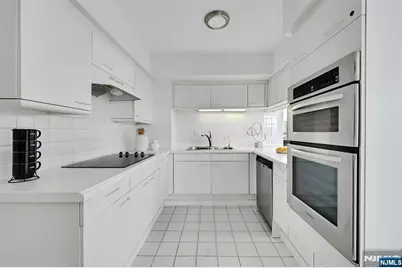 1512 Palisade Avenue 5B #5B, Fort Lee, NJ 07024 - Photo 7