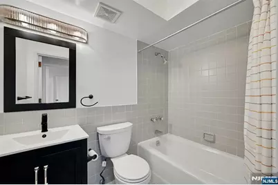 1512 Palisade Avenue 5B #5B, Fort Lee, NJ 07024 - Photo 13