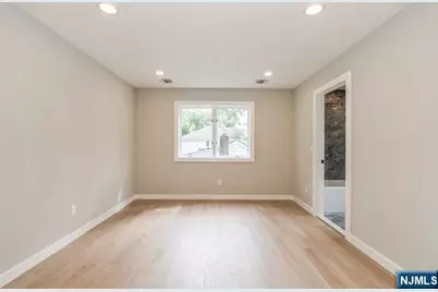 66 E Gramercy Place, Glen Rock, NJ 07452 - Photo 21