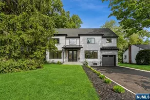 66 E Gramercy Pl, Glen Rock, NJ 07452 - Photo 1