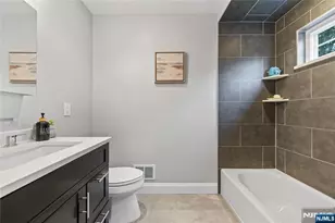 160 Harrington Rd, Clifton, NJ 07012 - Photo 17