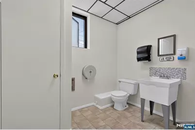 521 Valley Brook Avenue Office/ Warehou #Office/ Warehou, Lyndhurst Township, NJ 07071 - Photo 11