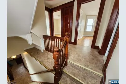 33 Livingston Avenue, Lyndhurst Township, NJ 07071 - Photo 15