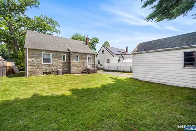 10 Greenwich Street, Bergenfield, NJ 07621 - Photo 27
