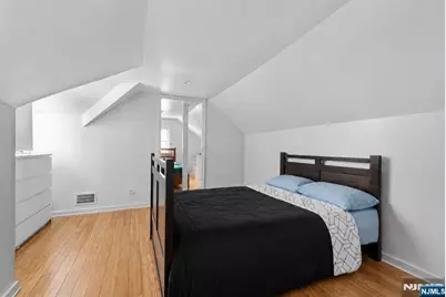 170 Clinton Avenue, New Milford, NJ 07646 - Photo 11