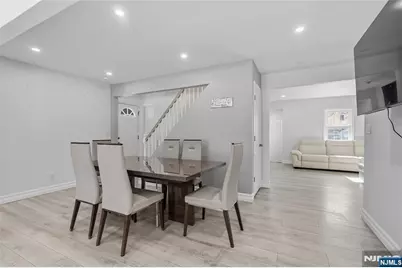 170 Clinton Avenue, New Milford, NJ 07646 - Photo 7