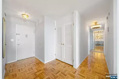 2100 Linwood 17C #17C, Fort Lee, NJ 07024 - Photo 9