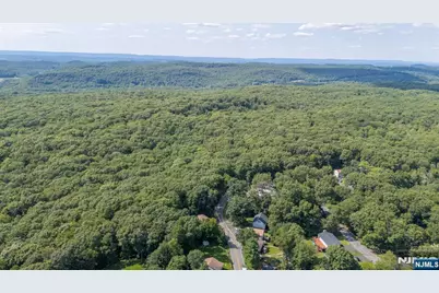 782 Brooklyn Mountain Road, Hopatcong, NJ 07843 - Photo 9
