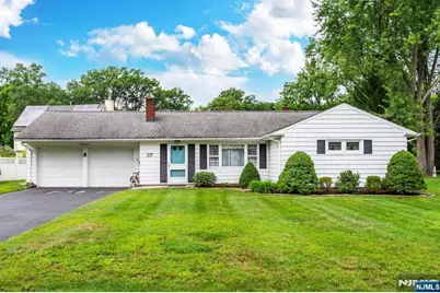 37 Susan Avenue, Midland Park, NJ 07432 - Photo 3