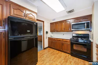 37 Susan Avenue, Midland Park, NJ 07432 - Photo 11