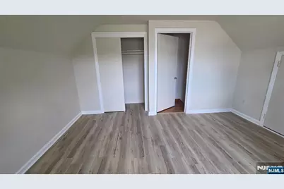 122 Westview Avenue, Paramus, NJ 07652 - Photo 9