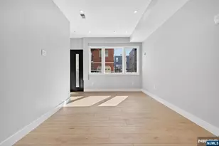 126 De Kalb Ave A, Jersey City, NJ 07306 - Photo 9