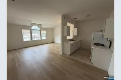 33 Prospect Street 10 #10, Palisades Park, NJ 07650 - Photo 3