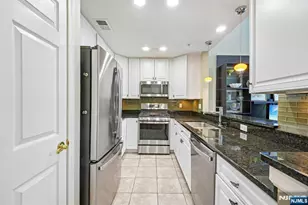 135 Abbie Ct, Guttenberg, NJ 07093 - Photo 11