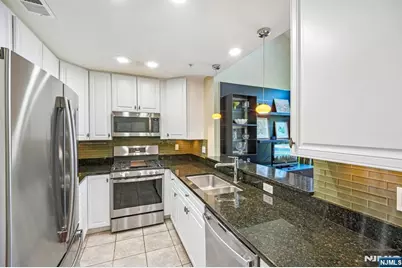 135 Abbie Court, Guttenberg, NJ 07093 - Photo 13