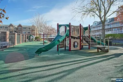 135 Abbie Court, Guttenberg, NJ 07093 - Photo 39