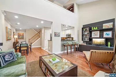 135 Abbie Court, Guttenberg, NJ 07093 - Photo 5