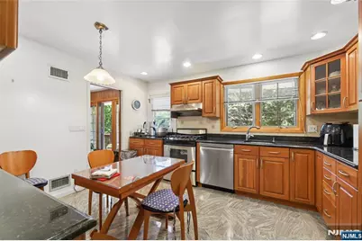 12 Beverly Road, Englewood Cliffs, NJ 07632 - Photo 7