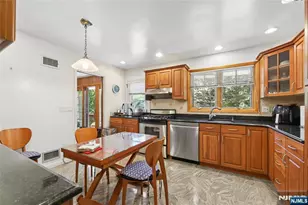12 Beverly Rd, Englewood Cliffs, NJ 07632 - Photo 7
