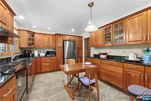 12 Beverly Rd, Englewood Cliffs, NJ 07632 - Photo 5