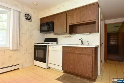 317 McKinley Boulevard, Paramus, NJ 07652 - Photo 15
