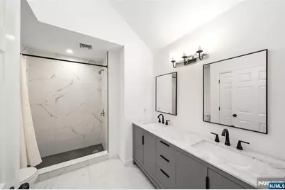 157 English Street, Fort Lee, NJ 07024 - Photo 15