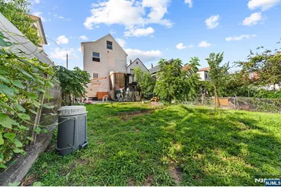 373 Oak Street, Passaic, NJ 07055 - Photo 17