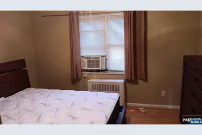 112 A Hastings Avenue, Rutherford, NJ 07070 - Photo 5