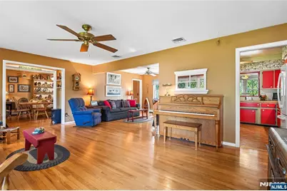 425 Beech Avenue, Paramus, NJ 07652 - Photo 5