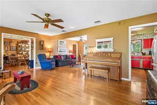 425 Beech Ave, Paramus, NJ 07652 - Photo 5