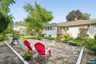 425 Beech Ave, Paramus, NJ 07652 - Photo 29