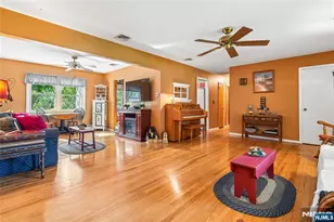 425 Beech Ave, Paramus, NJ 07652 - Photo 7