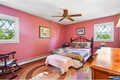 425 Beech Avenue, Paramus, NJ 07652 - Photo 19