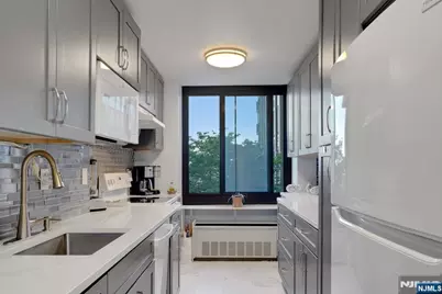 200 Winston Drive 106 #106, Cliffside Park, NJ 07010 - Photo 9