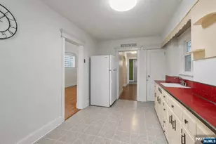 371 Park Ave, Fairview, NJ 07022 - Photo 7