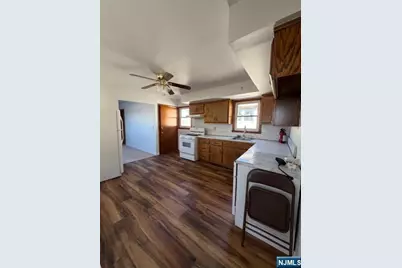 6 Maitland Place 2 #2, Garfield, NJ 07026 - Photo 3