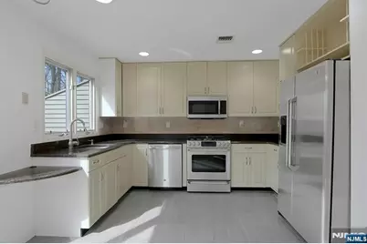 20 Lakeview Drive, Old Tappan, NJ 07675 - Photo 15