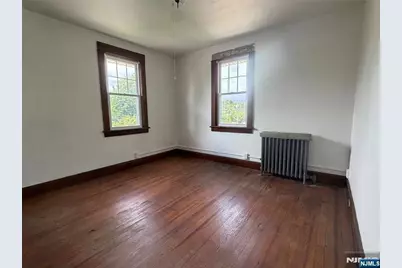 55 Thoma Avenue, Maywood, NJ 07607 - Photo 9