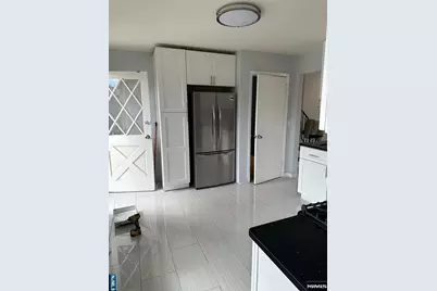 1032 Glen Road, Fort Lee, NJ 07024 - Photo 11