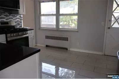 1032 Glen Road, Fort Lee, NJ 07024 - Photo 11