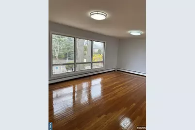 1032 Glen Road, Fort Lee, NJ 07024 - Photo 7