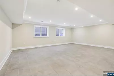 211 Warwick Avenue 1 #1, Fort Lee, NJ 07024 - Photo 25