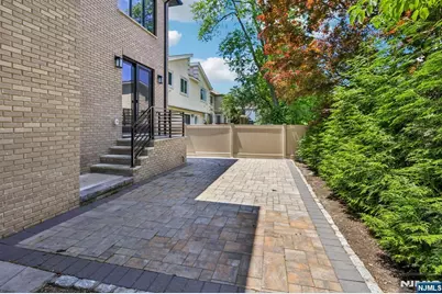 211 Warwick Avenue 1 #1, Fort Lee, NJ 07024 - Photo 31