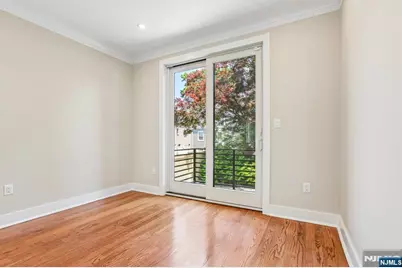 211 Warwick Avenue 1 #1, Fort Lee, NJ 07024 - Photo 7