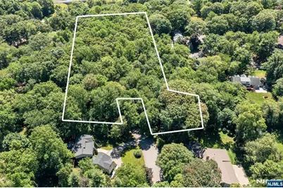 10 Deerfield Drive, Woodcliff Lake, NJ 07677 - Photo 5